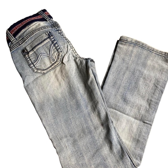 WALLFLOWER - Picture 3 of 4